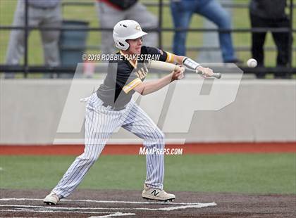 Thumbnail 1 in Sanger vs. Crandall (UIL 4A Region II Area Playoff) photogallery.