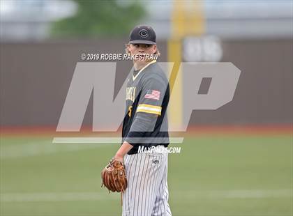 Thumbnail 2 in Sanger vs. Crandall (UIL 4A Region II Area Playoff) photogallery.
