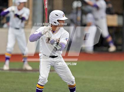 Thumbnail 1 in Sanger vs. Crandall (UIL 4A Region II Area Playoff) photogallery.