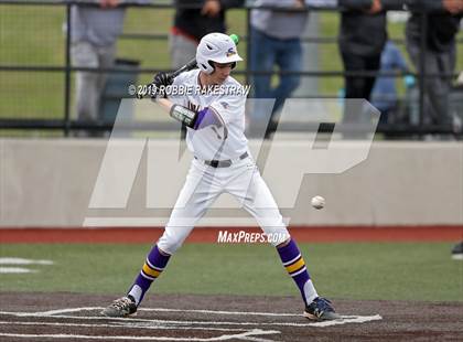Thumbnail 2 in Sanger vs. Crandall (UIL 4A Region II Area Playoff) photogallery.