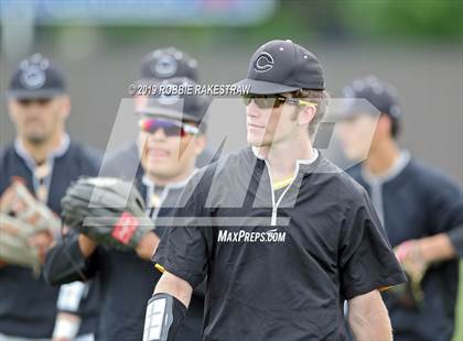 Thumbnail 1 in Sanger vs. Crandall (UIL 4A Region II Area Playoff) photogallery.