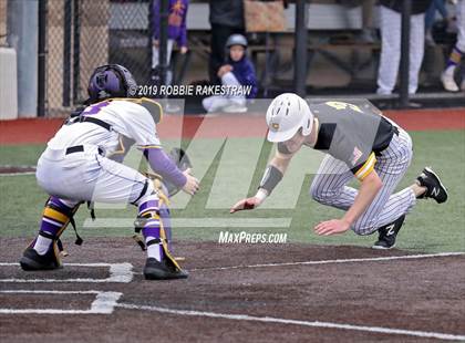 Thumbnail 3 in Sanger vs. Crandall (UIL 4A Region II Area Playoff) photogallery.