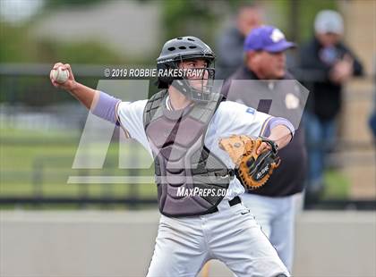Thumbnail 2 in Sanger vs. Crandall (UIL 4A Region II Area Playoff) photogallery.