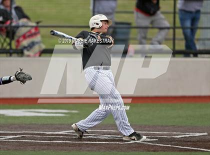 Thumbnail 3 in Sanger vs. Crandall (UIL 4A Region II Area Playoff) photogallery.