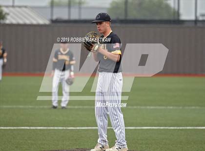 Thumbnail 3 in Sanger vs. Crandall (UIL 4A Region II Area Playoff) photogallery.