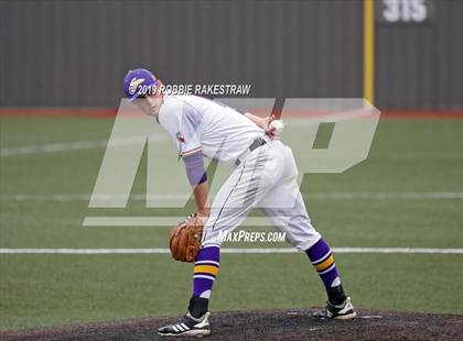 Thumbnail 3 in Sanger vs. Crandall (UIL 4A Region II Area Playoff) photogallery.