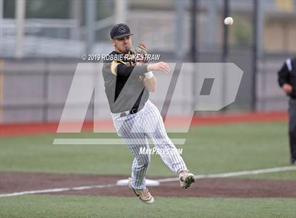 Thumbnail 3 in Sanger vs. Crandall (UIL 4A Region II Area Playoff) photogallery.