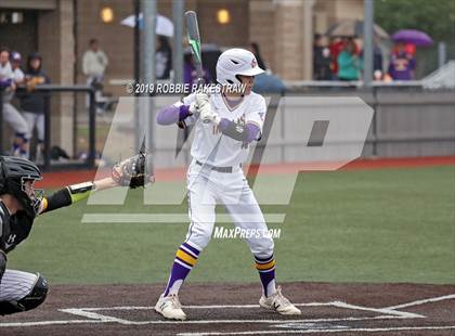 Thumbnail 1 in Sanger vs. Crandall (UIL 4A Region II Area Playoff) photogallery.