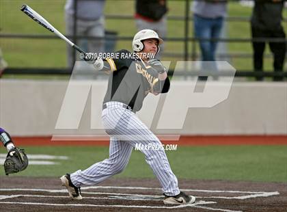 Thumbnail 1 in Sanger vs. Crandall (UIL 4A Region II Area Playoff) photogallery.