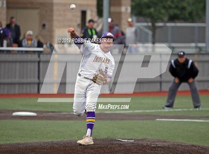 Thumbnail 1 in Sanger vs. Crandall (UIL 4A Region II Area Playoff) photogallery.