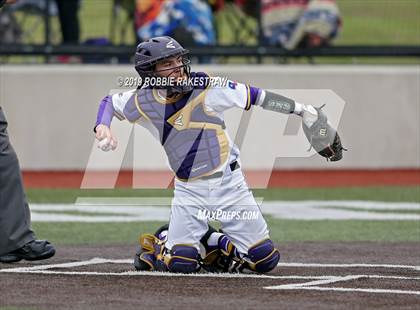 Thumbnail 3 in Sanger vs. Crandall (UIL 4A Region II Area Playoff) photogallery.
