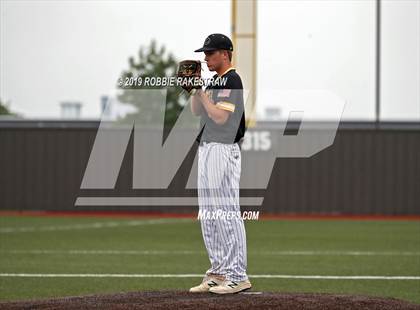 Thumbnail 2 in Sanger vs. Crandall (UIL 4A Region II Area Playoff) photogallery.