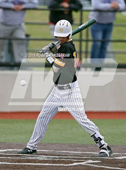Thumbnail 3 in Sanger vs. Crandall (UIL 4A Region II Area Playoff) photogallery.