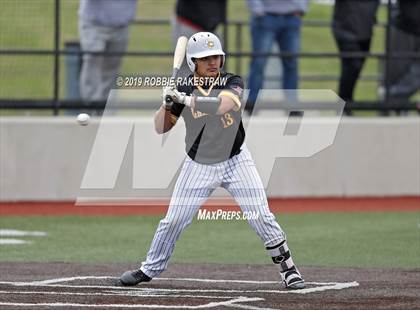 Thumbnail 1 in Sanger vs. Crandall (UIL 4A Region II Area Playoff) photogallery.
