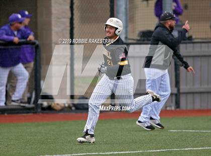 Thumbnail 2 in Sanger vs. Crandall (UIL 4A Region II Area Playoff) photogallery.
