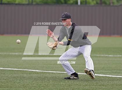 Thumbnail 3 in Sanger vs. Crandall (UIL 4A Region II Area Playoff) photogallery.