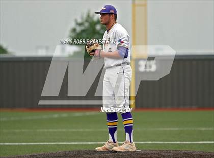 Thumbnail 3 in Sanger vs. Crandall (UIL 4A Region II Area Playoff) photogallery.