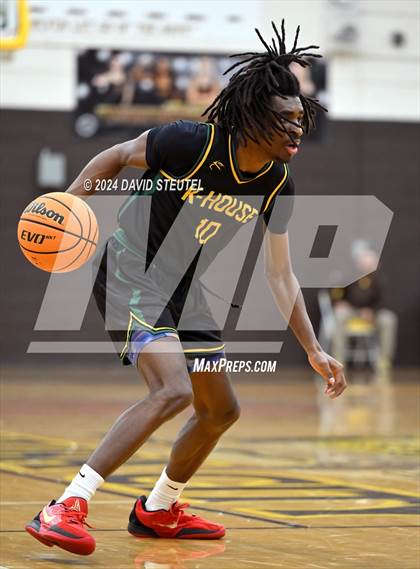 Thumbnail 2 in Kennedy vs. Whitney (Mel Good Holiday Classic) photogallery.