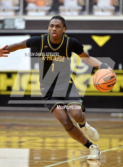 Thumbnail 3 in Kennedy vs. Whitney (Mel Good Holiday Classic) photogallery.