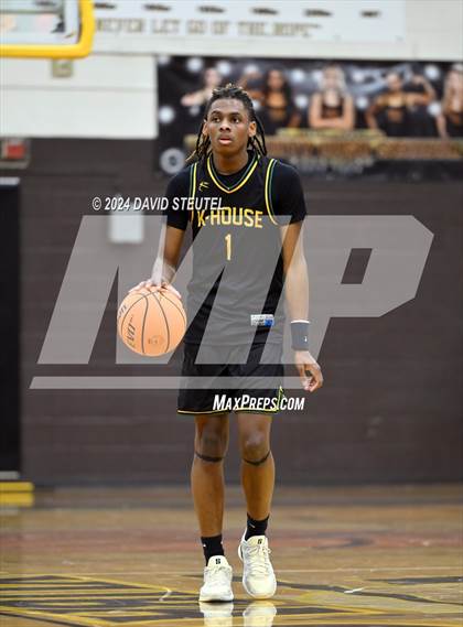 Thumbnail 2 in Kennedy vs. Whitney (Mel Good Holiday Classic) photogallery.