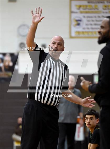 Thumbnail 3 in Kennedy vs. Whitney (Mel Good Holiday Classic) photogallery.