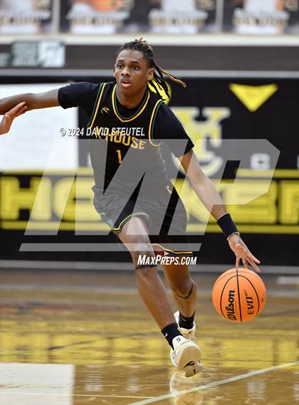 Thumbnail 2 in Kennedy vs. Whitney (Mel Good Holiday Classic) photogallery.