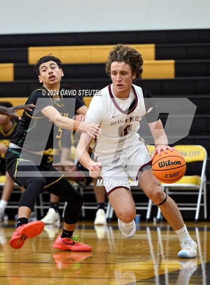 Thumbnail 1 in Kennedy vs. Whitney (Mel Good Holiday Classic) photogallery.