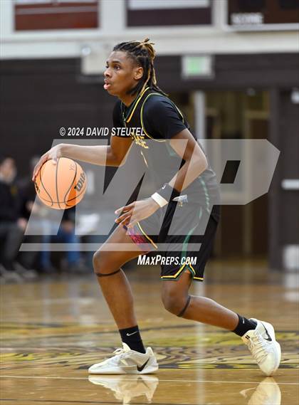 Thumbnail 3 in Kennedy vs. Whitney (Mel Good Holiday Classic) photogallery.