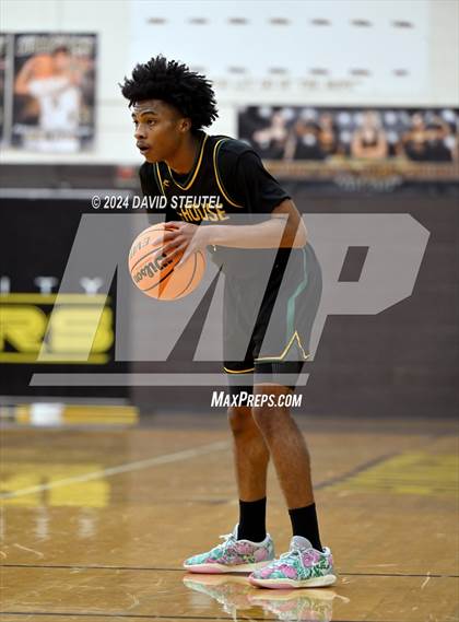 Thumbnail 2 in Kennedy vs. Whitney (Mel Good Holiday Classic) photogallery.