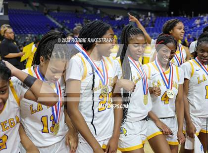 Thumbnail 1 in La Vega vs. Sunnyvale (UIL 4A Basketball State Final Medal Ceremony) photogallery.