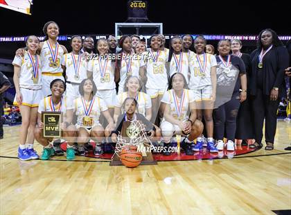 Thumbnail 2 in La Vega vs. Sunnyvale (UIL 4A Basketball State Final Medal Ceremony) photogallery.