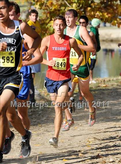Thumbnail 1 in CIF State Cross Country Championships (Boys Division II) photogallery.