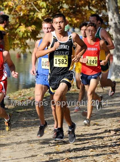 Thumbnail 3 in CIF State Cross Country Championships (Boys Division II) photogallery.