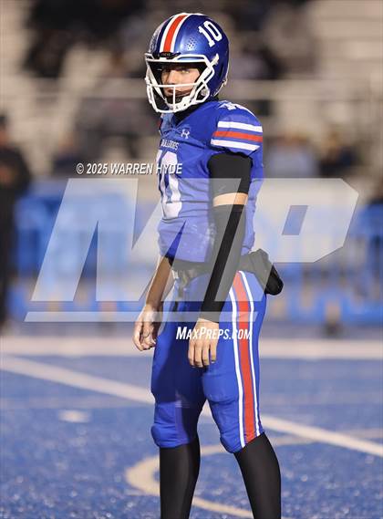 Thumbnail 2 in Monterey Trail vs. Folsom (CIF SJS D1 Semifinal Playoff) photogallery.