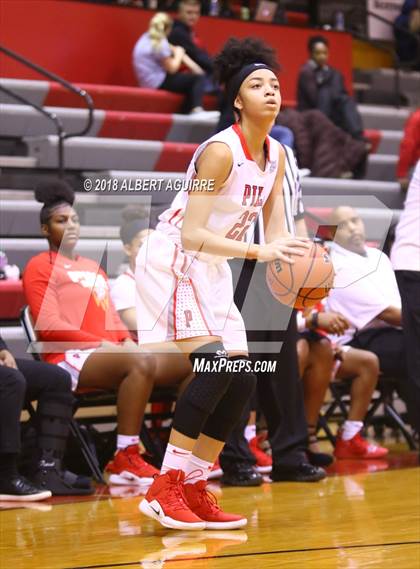 Thumbnail 2 in Decatur Central vs. Pike photogallery.