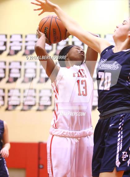 Thumbnail 2 in Decatur Central vs. Pike photogallery.