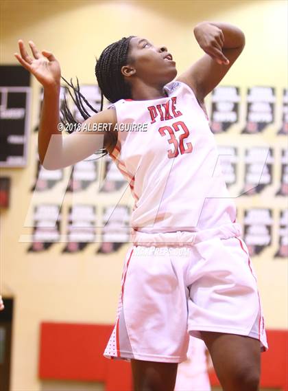 Thumbnail 1 in Decatur Central vs. Pike photogallery.