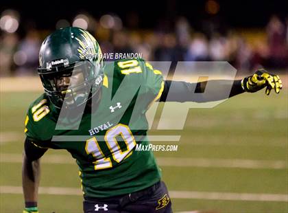 Thumbnail 2 in Royal @ Simi Valley photogallery.