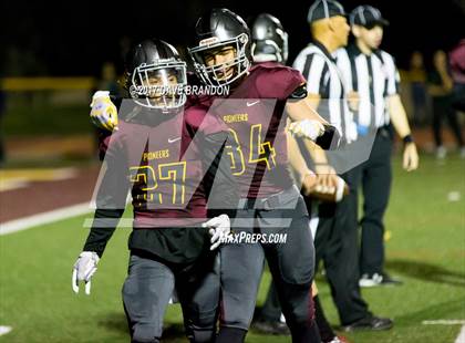 Thumbnail 2 in Royal @ Simi Valley photogallery.