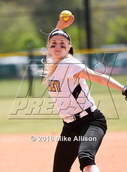 Thumbnail 3 in Cleveland vs Bradley Central photogallery.
