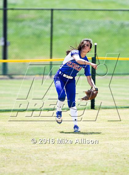 Thumbnail 2 in Cleveland vs Bradley Central photogallery.