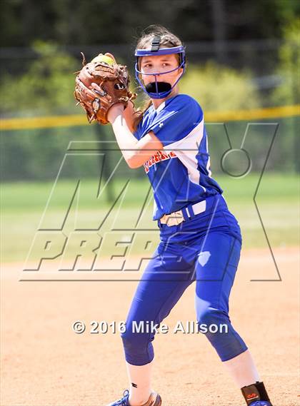 Thumbnail 3 in Cleveland vs Bradley Central photogallery.