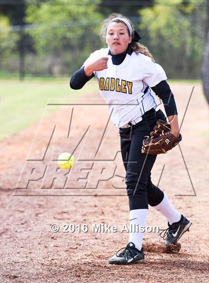 Thumbnail 2 in Cleveland vs Bradley Central photogallery.