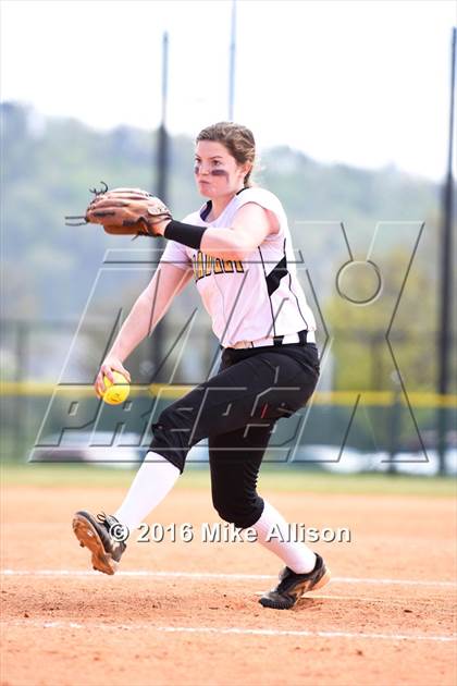 Thumbnail 2 in Cleveland vs Bradley Central photogallery.