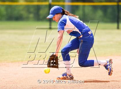 Thumbnail 1 in Cleveland vs Bradley Central photogallery.