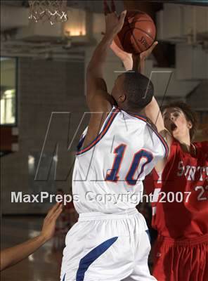 Thumbnail 2 in St. Joseph Notre Dame vs St. George-Canada (Torrey Pines Holiday Prep Classic) photogallery.