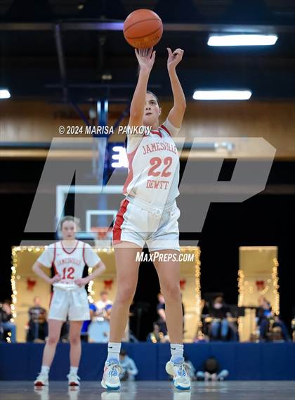 Thumbnail 3 in Bishop Grimes vs Jamesville-Dewitt photogallery.