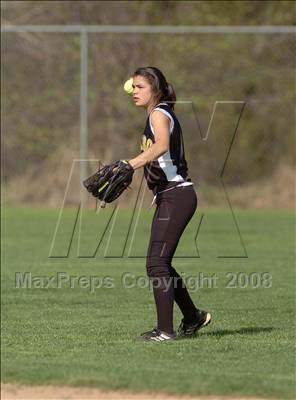 Thumbnail 3 in Lincoln vs. Del Oro (Pre-Season Tournament of Champions) photogallery.