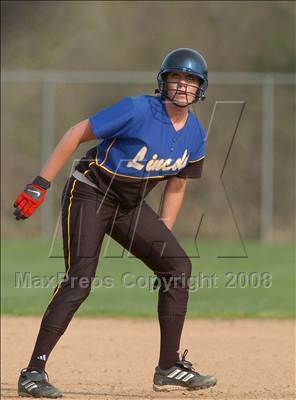 Thumbnail 3 in Lincoln vs. Del Oro (Pre-Season Tournament of Champions) photogallery.
