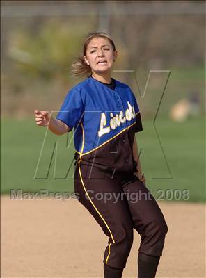 Thumbnail 2 in Lincoln vs. Del Oro (Pre-Season Tournament of Champions) photogallery.
